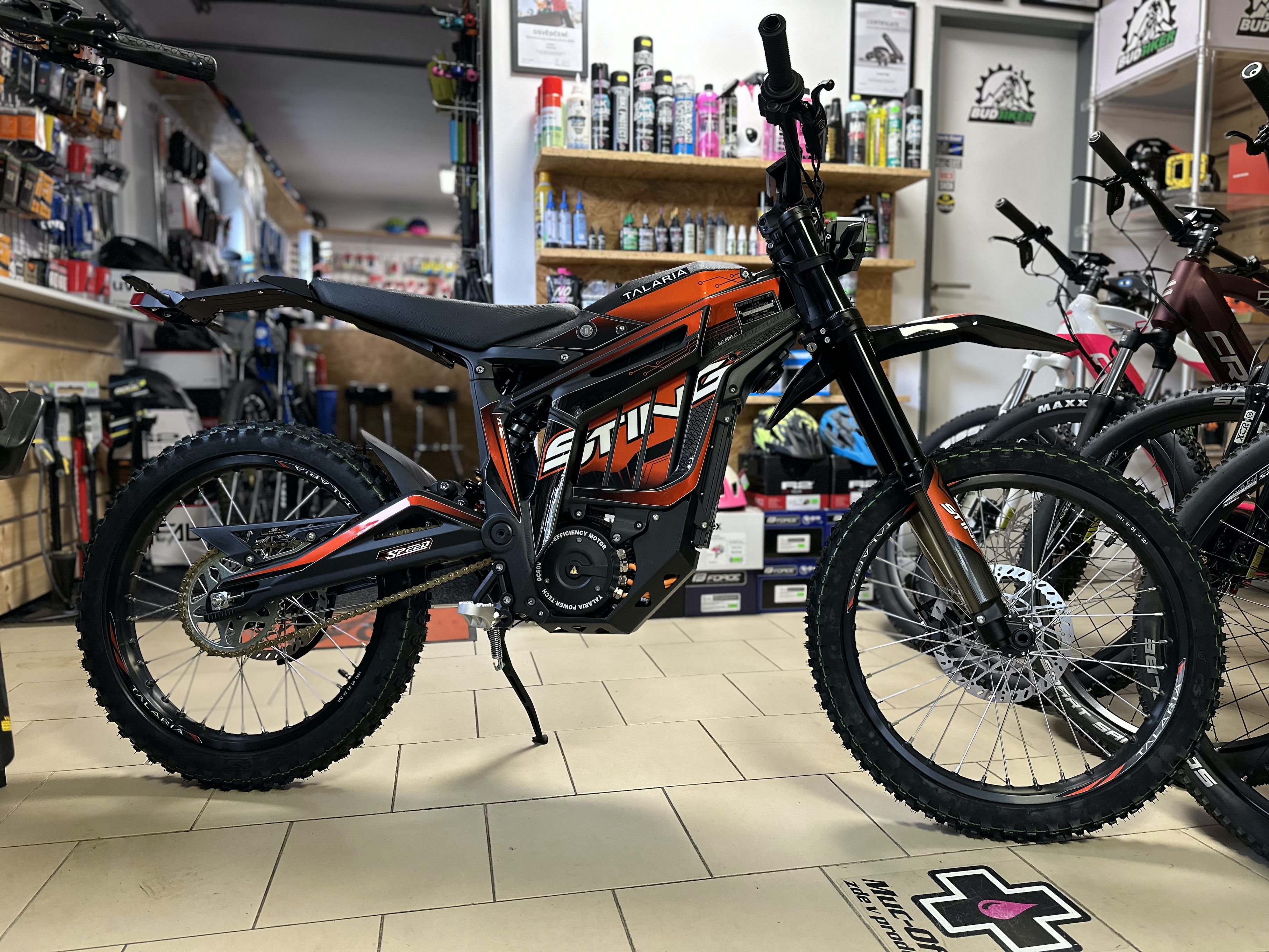 Elektro motorka TALARIA STING R L1e 45Ah 2024 ORANGE