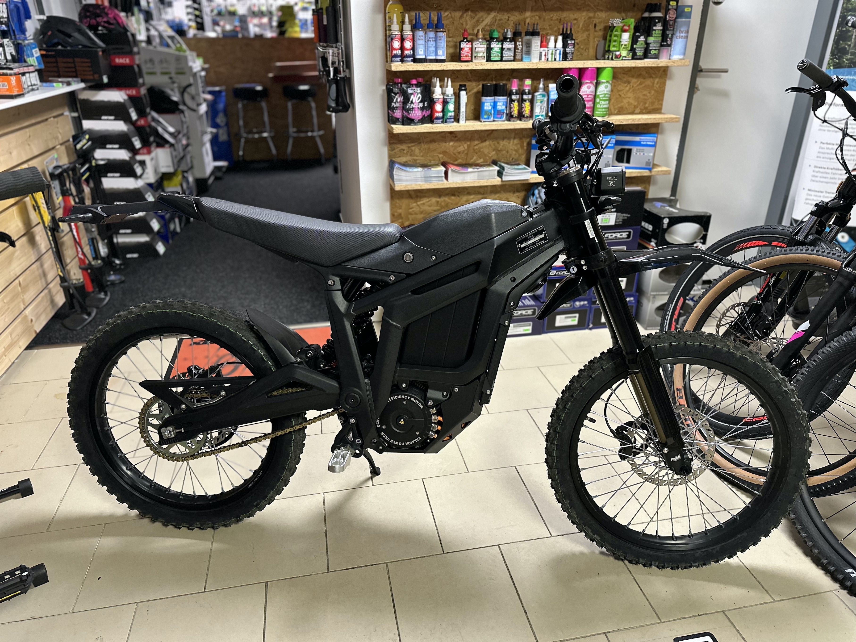 Elektro motorka TALARIA STING R L1e 45Ah 2024 BLACK